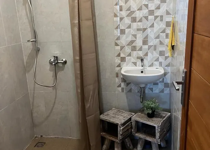 Naiara - House With Spacious Garden In *