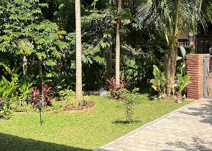 Naiara - House With Spacious Garden In Holiday home